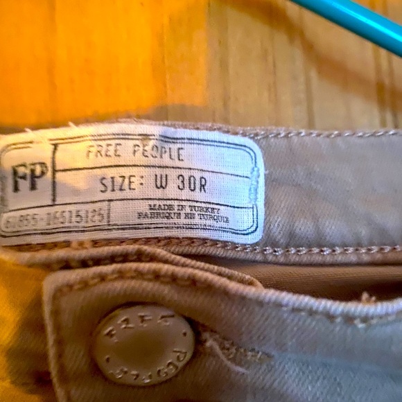 Jeans - Picture 2 of 3